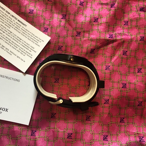 Authentic Victorinox Swiss Army Watch - Picture 3 of 3